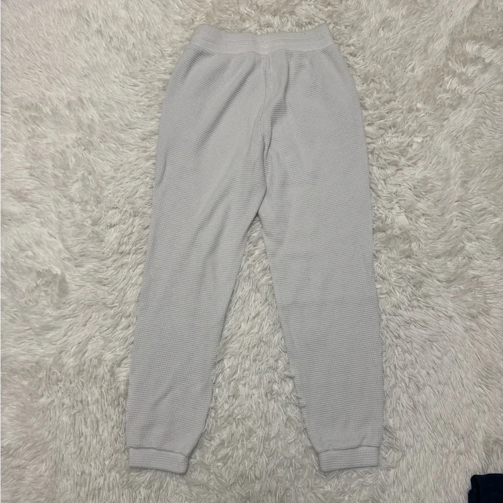 ALO Yoga Waffle Weekend Escape Jogger In Ivory Alo Yoga Joggers - Picture 6 of 6